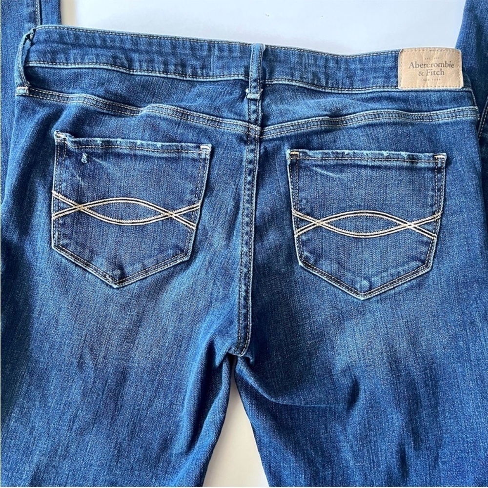 Abercrombie & Fitch Jeans Women's 8 Bootcut Dark Wash Distressed - Picture 6 of 8